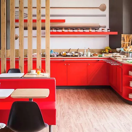 Ibis Centre Tour Bretagne Otel